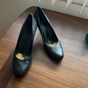 Gucci pumps